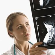 Die Diagnose einer Osteochondrose wird unter Verwendung einer X -Strahluntersuchung spezifiziert